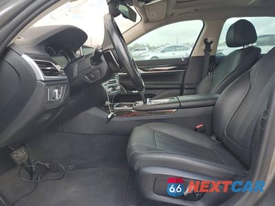 Zdjęcie 7 z 11 samochodu: 2017 BMW 740 I VIN:WBA7E2C5XHG740075 - miniatura