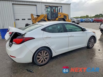 Trzecie zdjęcie samochodu z tyłu: 2015 HYUNDAI ELANTRA SE VIN:5NPDH4AE1FH612344 - miniatura