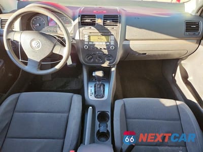 Zdjęcie 8 z 12 samochodu: 2008 VOLKSWAGEN RABBIT VIN:WVWDA71K98W199629 - miniatura