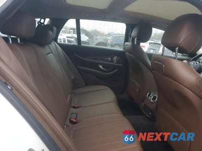 Zdjęcie 10 z 12 samochodu: 2019 MERCEDES-BENZ E 450 4MATIC VIN:WDDZH6JB2KA525969 - miniatura