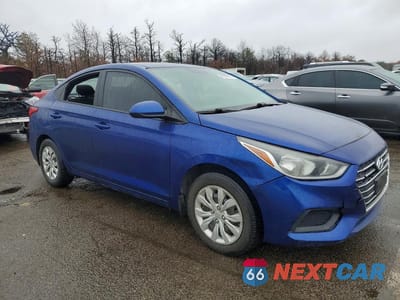 Czwarte zdjęcie samochodu z boku: 2021 HYUNDAI ACCENT SE VIN:3KPC24A60ME135462 - miniatura