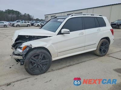 2015 MERCEDES-BENZ GLK 350 WDCGG5HB1FG429560 - główne zdjęcie licytacji z USA - miniatura