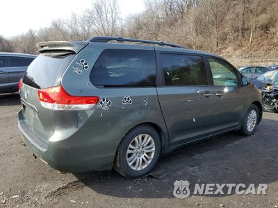 Trzecie zdjęcie samochodu z tyłu: 2014 TOYOTA SIENNA XLE 8-PASSENGER VIN:5TDYK3DC8ES524469 - miniatura