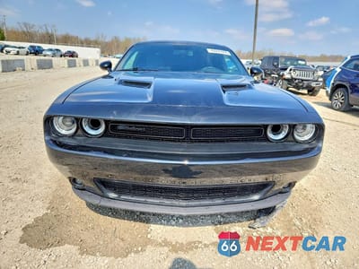 Piąte zdjęcie samochodu w środku: 2020 DODGE CHALLENGER SXT VIN:2C3CDZAG3LH174506 - miniatura