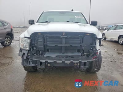 Piąte zdjęcie samochodu w środku: 2021 RAM 1500 CLASSIC SLT VIN:3C6JR6ET4MG635120 - miniatura