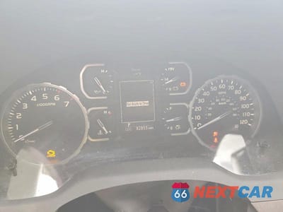 Zdjęcie 9 z 12 samochodu: 2018 TOYOTA TUNDRA SR5 VIN:5TFDW5F19JX703912 - miniatura