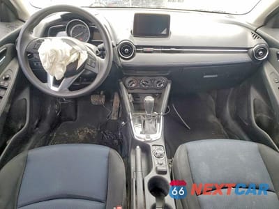 Zdjęcie 8 z 11 samochodu: 2016 SCION IA BASE VIN:3MYDLBZV1GY107370 - miniatura