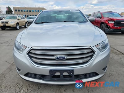 Piąte zdjęcie samochodu w środku: 2017 FORD TAURUS SEL VIN:1FAHP2H8XHG143096 - miniatura