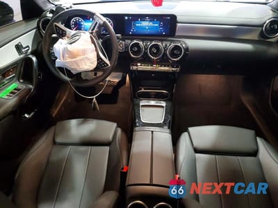 Zdjęcie 8 z 12 samochodu: 2025 MERCEDES-BENZ CLA 250 4MATIC VIN:W1K5J4HB7SN544717 - miniatura