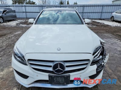 Piąte zdjęcie samochodu w środku: 2015 MERCEDES-BENZ C 400 4MATIC VIN:55SWF6GB6FU027442 - miniatura