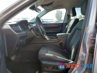 Zdjęcie 7 z 12 samochodu: 2023 JEEP GRAND CHEROKEE L LAREDO VIN:1C4RJKAG6P8805119 - miniatura
