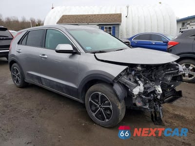 Czwarte zdjęcie samochodu z boku: 2025 KIA NIRO LX VIN:KNDCP3LE0S5297486 - miniatura