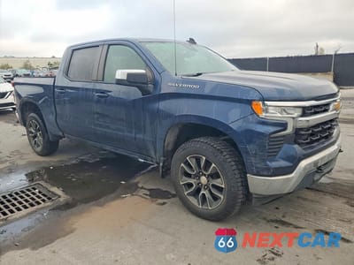 Czwarte zdjęcie samochodu z boku: 2022 CHEVROLET SILVERADO K1500 LT-L VIN:1GCPDKEK6NZ558883 - miniatura