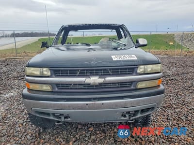 Piąte zdjęcie samochodu w środku: 1999 CHEVROLET SILVERADO K1500 VIN:1GCEK14TXXE165139 - miniatura