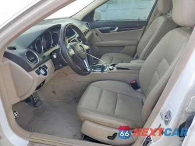 Zdjęcie 7 z 12 samochodu: 2013 MERCEDES-BENZ C300W 4MATIC 4DR VIN:WDDGF8AB9DA792683 - miniatura