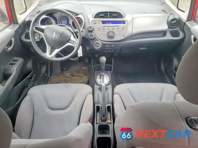 Zdjęcie 8 z 13 samochodu: 2013 HONDA FIT VIN:JHMGE8H35DC024973 - miniatura
