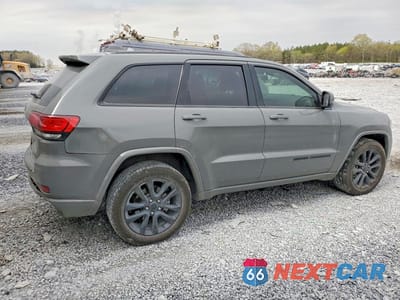 Trzecie zdjęcie samochodu z tyłu: 2021 JEEP GRAND CHEROKEE LAREDO VIN:1C4RJEAG9MC657087 - miniatura