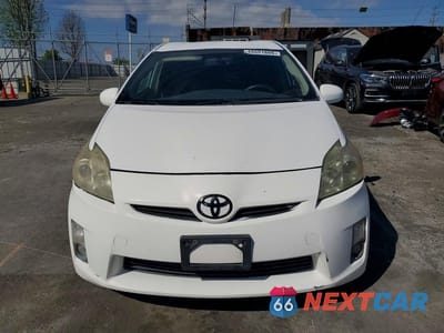 Piąte zdjęcie samochodu w środku: 2011 TOYOTA PRIUS FIVE VIN:JTDKN3DU7B1408811 - miniatura