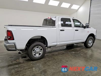 Trzecie zdjęcie samochodu z tyłu: 2025 RAM 2500 TRADESMAN VIN:3C63R5CL3SG553530 - miniatura