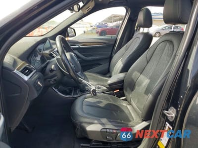 Zdjęcie 7 z 11 samochodu: 2016 BMW X1 XDRIVE28I VIN:WBXHT3Z35G4A50331 - miniatura