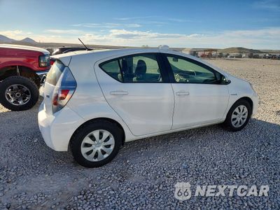 Trzecie zdjęcie samochodu z tyłu: 2012 TOYOTA PRIUS C TWO VIN:JTDKDTB32C1501119 - miniatura