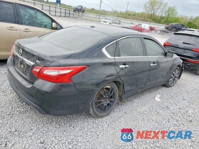 Trzecie zdjęcie samochodu z tyłu: 2017 NISSAN ALTIMA 2.5 SV VIN:1N4AL3AP4HC259230 - miniatura