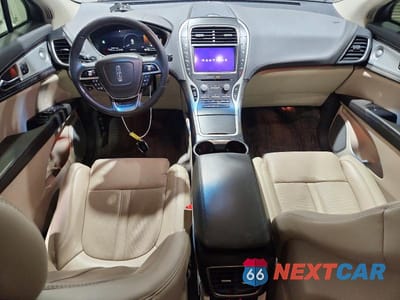Zdjęcie 8 z 13 samochodu: 2019 LINCOLN NAUTILUS RESERVE VIN:2LMPJ8LP0KBL57618 - miniatura