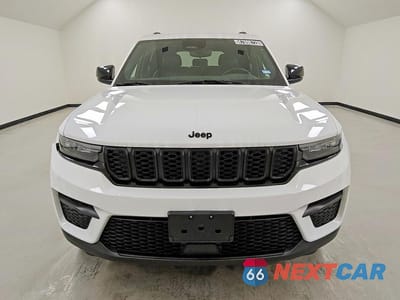 Piąte zdjęcie samochodu w środku: 2023 JEEP GRAND CHEROKEE LAREDO VIN:1C4RJGAG4PC647812 - miniatura