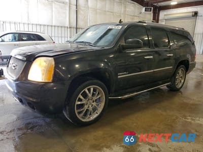 2011 GMC YUKON XL DENALI 1GKS2MEF0BR234018 - główne zdjęcie licytacji z USA - miniatura