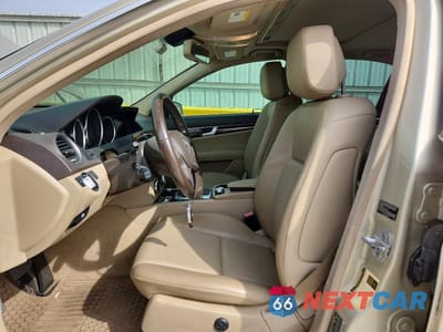 Zdjęcie 7 z 11 samochodu: 2012 MERCEDES-BENZ C 300 4MATIC VIN:WDDGF8BB3CR224282 - miniatura