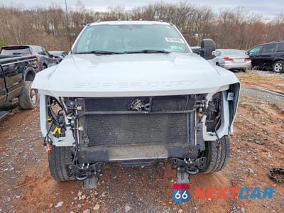 Piąte zdjęcie samochodu w środku: 2024 FORD F350 VIN:1FT8W3BT6REC70585 - miniatura