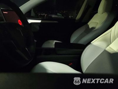 Zdjęcie 10 z 14 samochodu: 2022 TESLA MODEL Y VIN:7SAYGAEE1NF548190 - miniatura