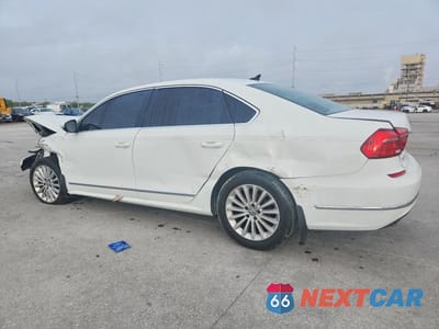 Drugie zdjęcie samochodu z przodu: 2016 VOLKSWAGEN PASSAT SE VIN:1VWBT7A30GC067415 - miniatura