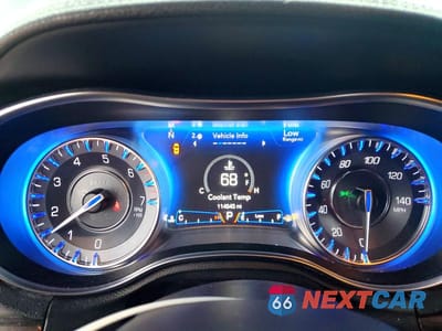 Zdjęcie 9 z 13 samochodu: 2017 CHRYSLER 300 LIMITED VIN:2C3CCAAG3HH577655 - miniatura