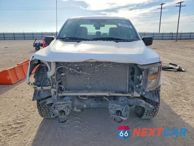 Piąte zdjęcie samochodu w środku: 2023 FORD F150 SUPERCREW VIN:1FTFW1E50PKE21153 - miniatura
