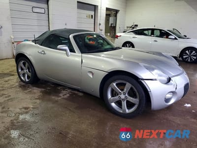 Czwarte zdjęcie samochodu z boku: 2007 PONTIAC SOLSTICE VIN:1G2MB35B17Y142879 - miniatura