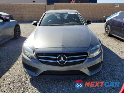 Piąte zdjęcie samochodu w środku: 2018 MERCEDES-BENZ C 300 VIN:55SWF4JB4JU282046 - miniatura
