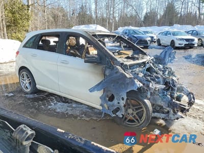 Czwarte zdjęcie samochodu z boku: 2013 MERCEDES-BENZ B250 VIN:WDDMH4EBXDJ171775 - miniatura