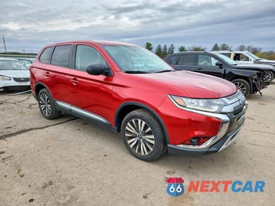 Czwarte zdjęcie samochodu z boku: 2019 MITSUBISHI OUTLANDER SE VIN:JA4AZ3A32KZ011076 - miniatura