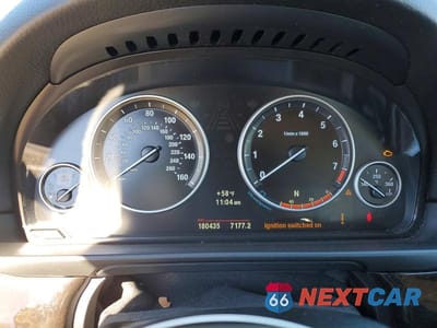 Zdjęcie 9 z 12 samochodu: 2013 BMW 528 XI VIN:WBAXH5C59DDW14326 - miniatura
