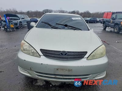 Piąte zdjęcie samochodu w środku: 2003 TOYOTA CAMRY LE VIN:4T1BE32K23U786788 - miniatura
