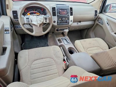 Zdjęcie 8 z 11 samochodu: 2016 NISSAN FRONTIER SV V6 VIN:1N6AD0CW6GN744513 - miniatura