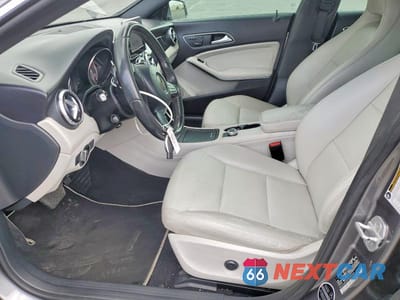 Zdjęcie 7 z 11 samochodu: 2015 MERCEDES-BENZ CLA 250 VIN:WDDSJ4EB5FN242453 - miniatura