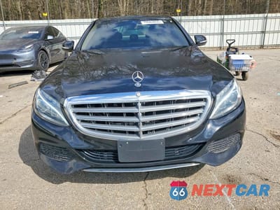 Piąte zdjęcie samochodu w środku: 2015 MERCEDES-BENZ C 300 4MATIC VIN:55SWF4KB8FU089730 - miniatura