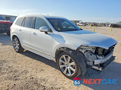 Czwarte zdjęcie samochodu z boku: 2017 VOLVO XC90 T6 VIN:YV4A22PL2H1184080 - miniatura