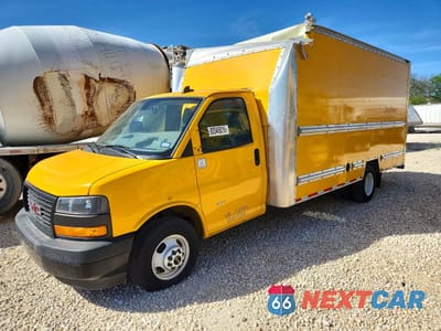 2022 GMC SAVANA BOX TRUCK 7GZ37TC79NN001938 - główne zdjęcie licytacji z USA - miniatura