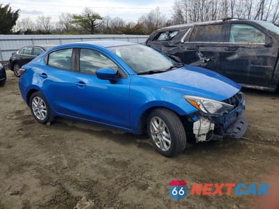 Czwarte zdjęcie samochodu z boku: 2018 TOYOTA YARIS IA BASE VIN:3MYDLBYV4JY325828 - miniatura