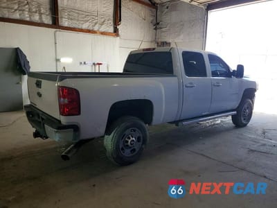 Trzecie zdjęcie samochodu z tyłu: 2011 CHEVROLET SILVERADO K2500 HEAVY DUTY LTZ VIN:1GC1KYC80BF133730 - miniatura