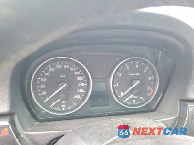 Zdjęcie 9 z 11 samochodu: 2011 BMW 328 XI VIN:WBAPK7C55BF082636 - miniatura