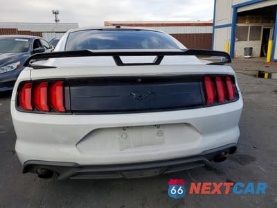 Zdjęcie 6 z 13 samochodu: 2019 FORD MUSTANG VIN:1FA6P8TH4K5178236 - miniatura